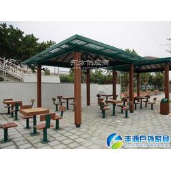 現(xiàn)代休閑新體驗(yàn) 景區(qū)鋼結(jié)構(gòu)塑木涼亭與戶外地板