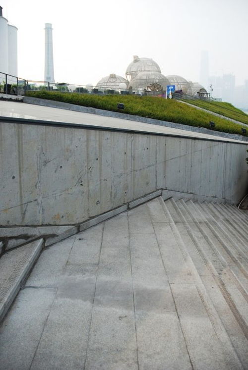 廣州珠江啤酒廠景觀改造項目 塑木景觀材料的創(chuàng)新應用